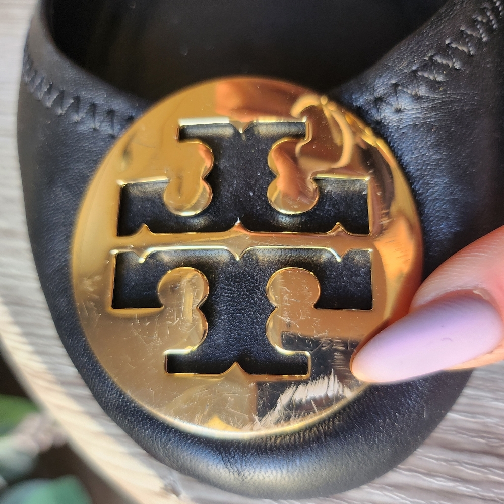 Tory Burch Black Leather Flats with Gold Logo Medallion - Picture 3 of 9